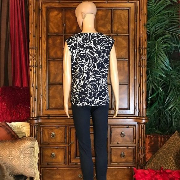 Jones New York Abstract Drape Front Sleeveless Top - Picture 4 of 12